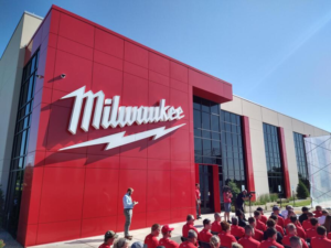 Remote IT support and hybrid environment workflow