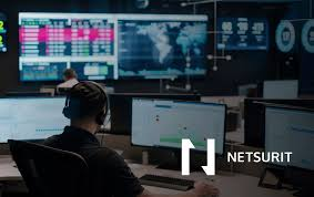IT support escalation flow chart highlighting tiered response and incident resolution